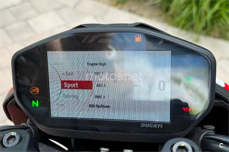 Ducati Hypermotard – Vista 16
