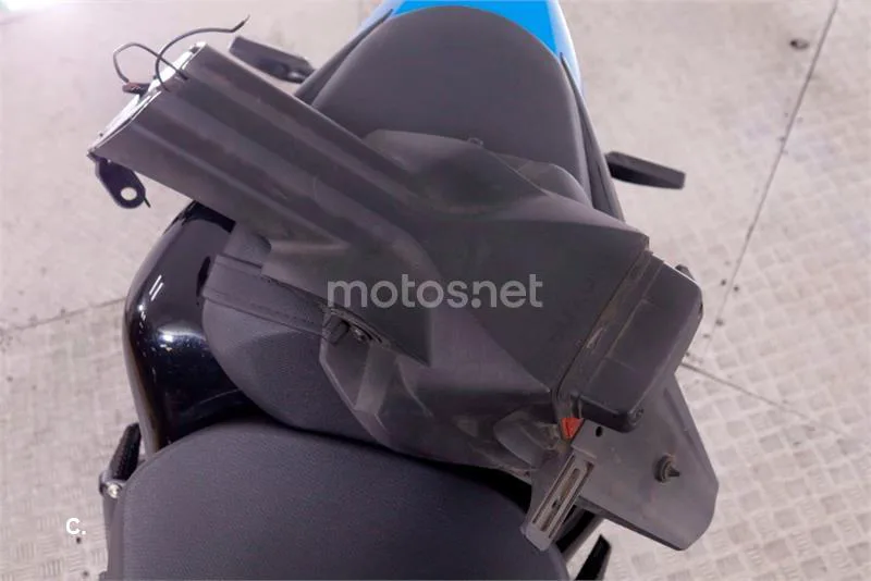 Suzuki GSX-S – Vista 17