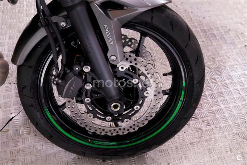 Kawasaki Z650 – Vista 18