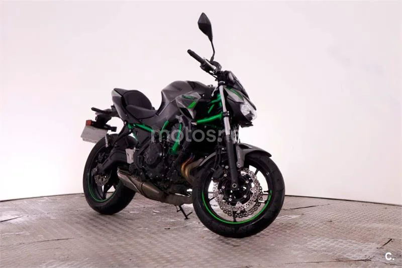 Kawasaki Z650 – Vista 4