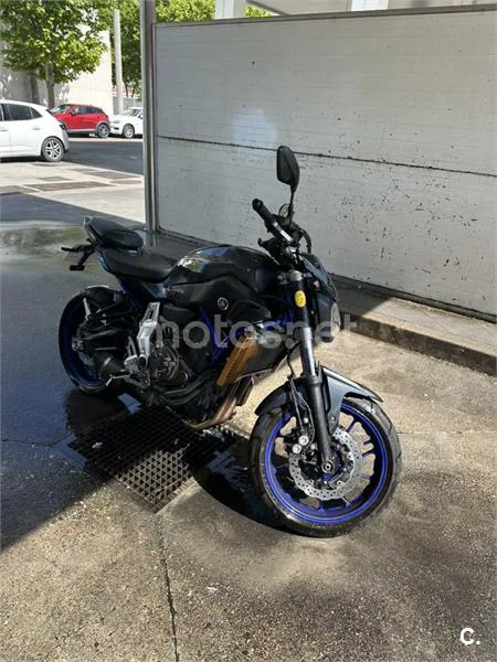Yamaha MT-07 – Vista 3