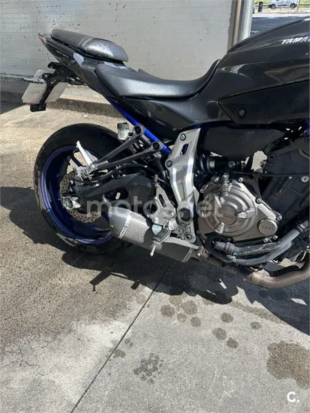 Yamaha MT-07 – Vista 8