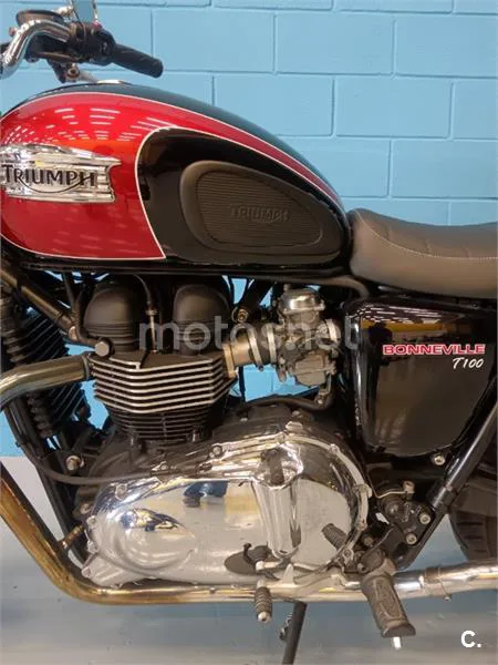 Triumph Bonneville T100 – Vista 4