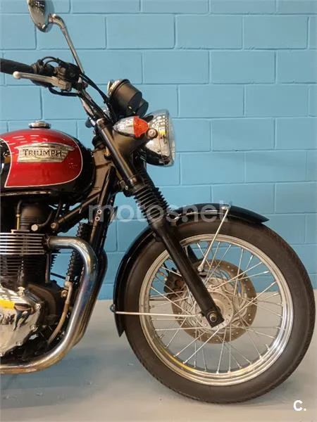 Triumph Bonneville T100 – Vista 5