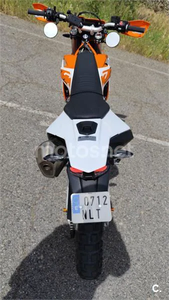 KTM 690 Enduro R – Vista 6