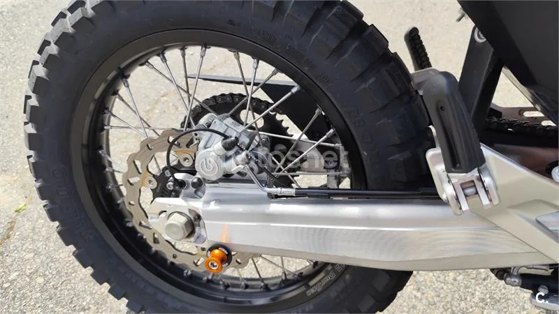 KTM 690 Enduro R – Vista 8