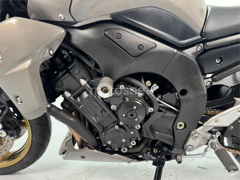 Yamaha FZ1 – Vista 7