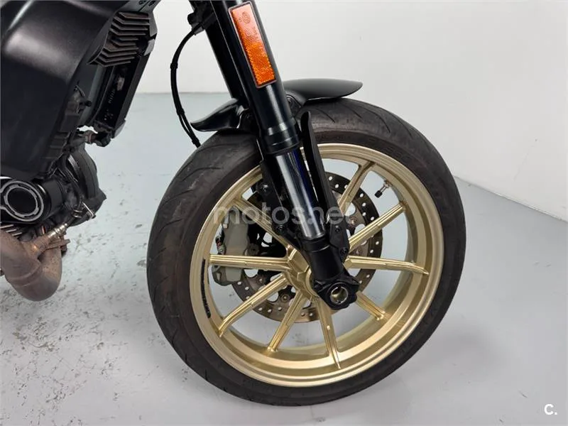 Ducati Scrambler – Vista 4