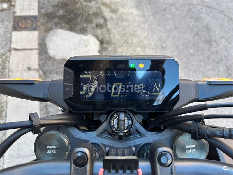Honda CB 125 R – Vista 5