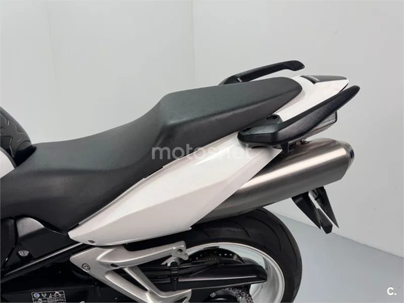Honda VFR 800 – Vista 21