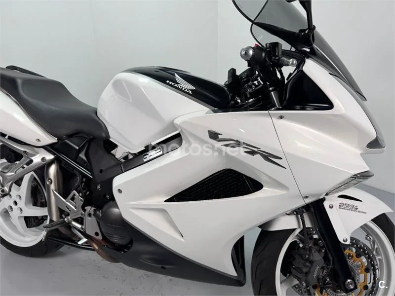 Honda VFR 800 – Vista 4