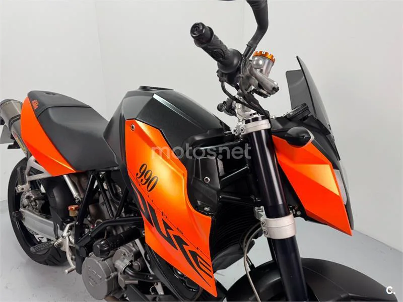 KTM 990 Super Duke – Vista 12