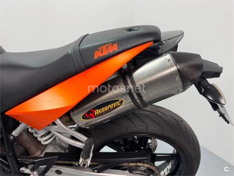KTM 990 Super Duke – Vista 10