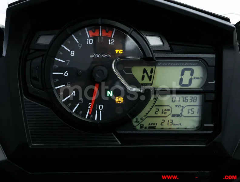 Suzuki V-Strom 650 – Vista 6