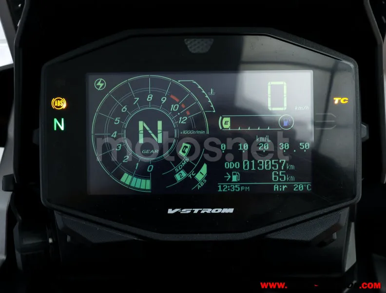 Suzuki V-Strom 1050 – Vista 6