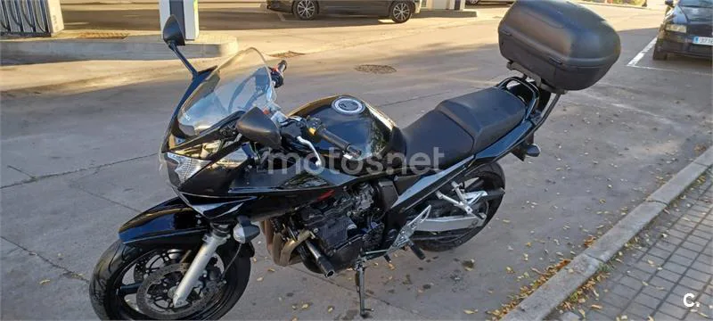 Suzuki Bandit 650 S – Vista 3