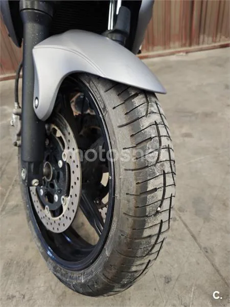 Suzuki SFV 650 Gladius – Vista 5