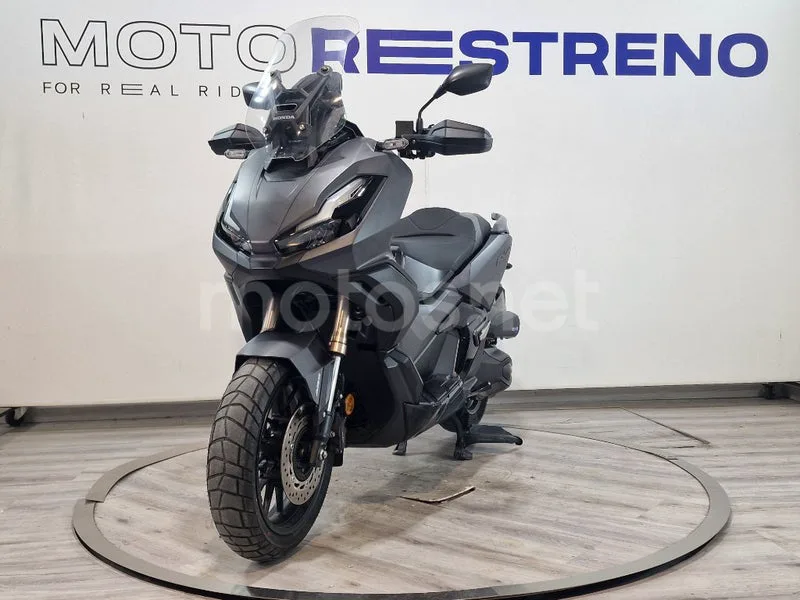 Honda ADV 350 – Vista 5