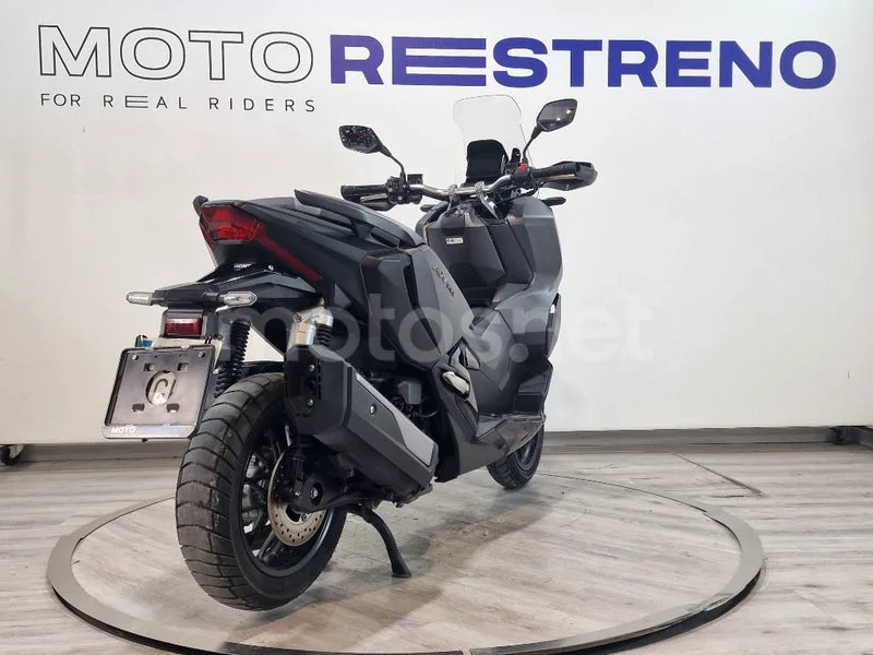Honda ADV 350 – Vista 8