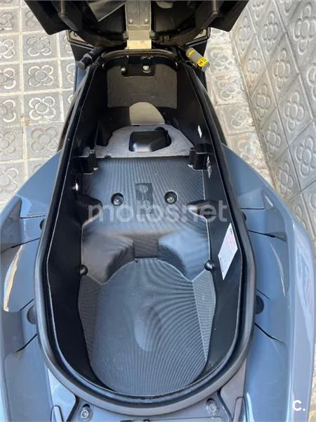 Yamaha XMAX 125 – Vista 9