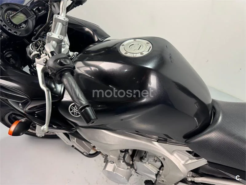 Yamaha FZ6 Fazer – Vista 12
