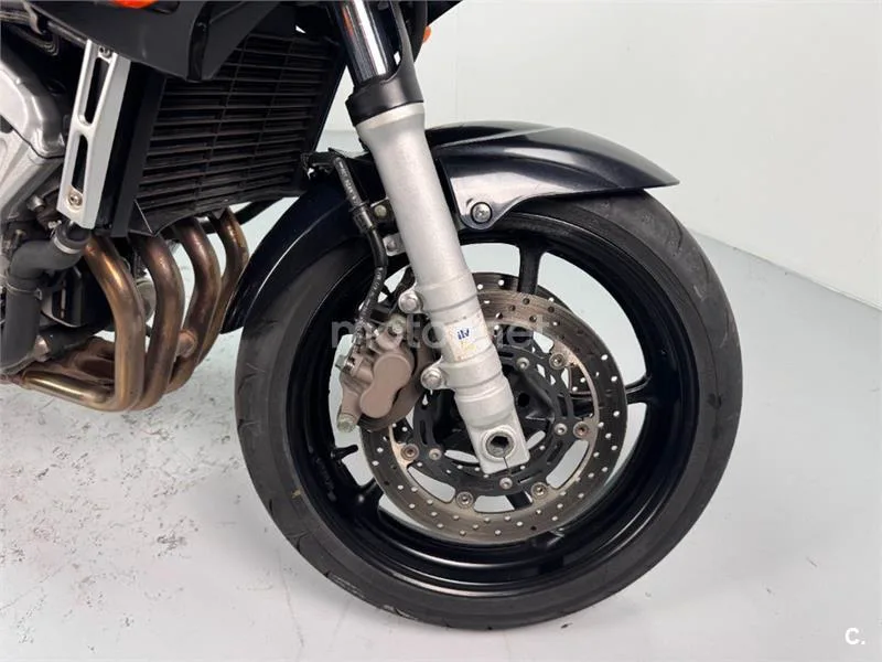 Yamaha FZ6 Fazer – Vista 15