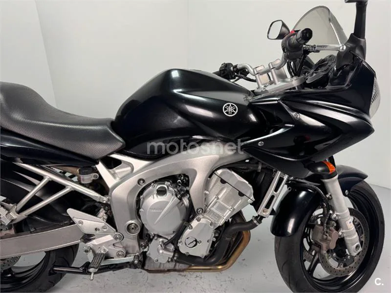 Yamaha FZ6 Fazer – Vista 16