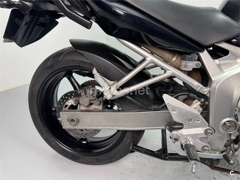 Yamaha FZ6 Fazer – Vista 18