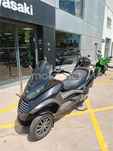 Piaggio MP3 125 – Vista 4