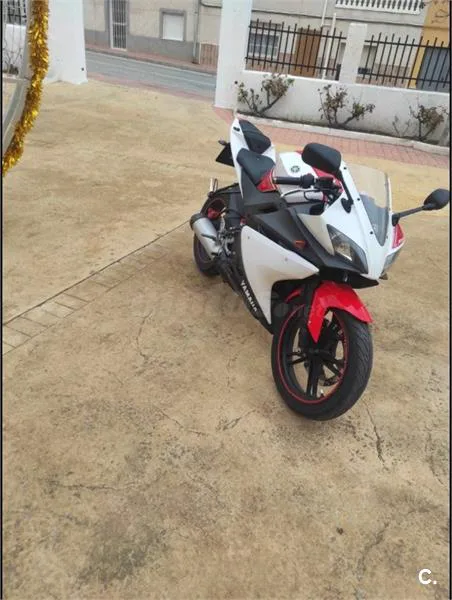 Yamaha R125 – Vista 4