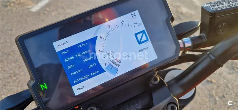 KTM 390 – Vista 4