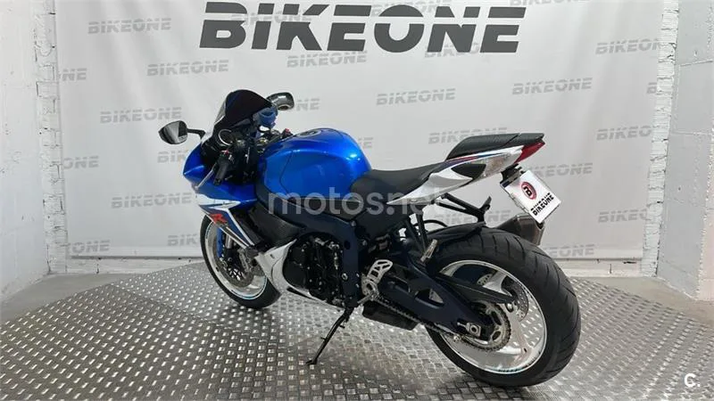 Suzuki GSX-R600 – Vista 8