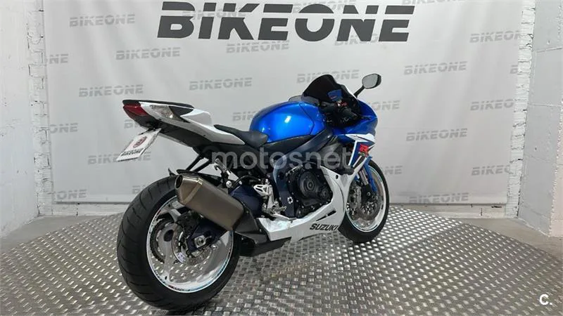 Suzuki GSX-R600 – Vista 9