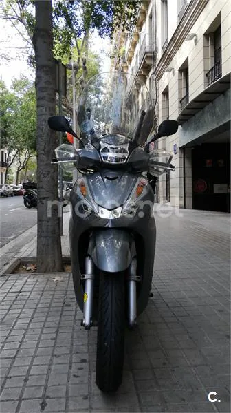 Honda SH 300i – Vista 2