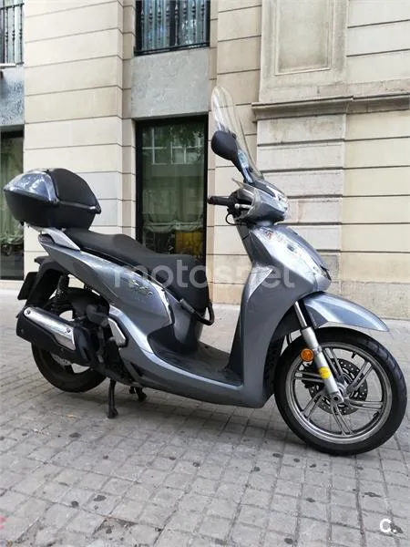 Honda SH 300i – Vista 3