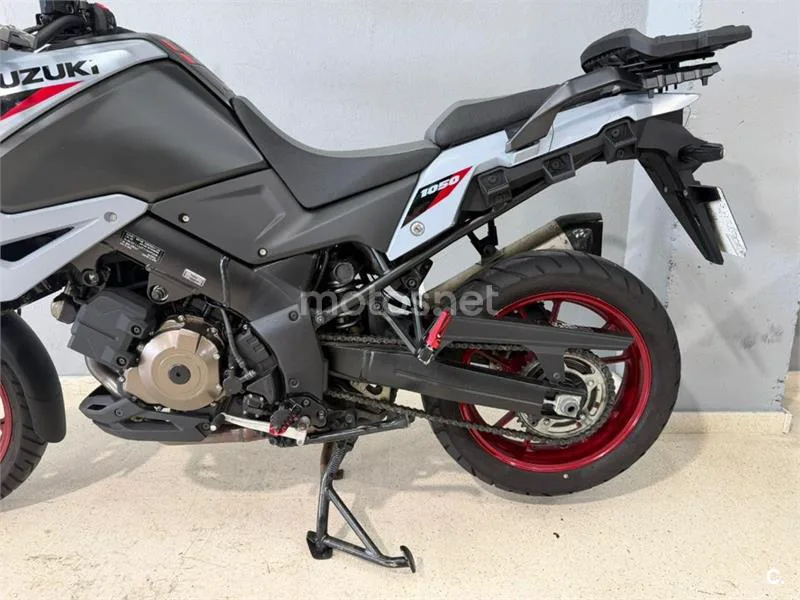 Suzuki V-Strom 1050 – Vista 7