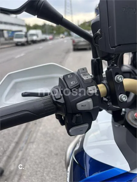Honda CRF 1000L Africa Twin – Vista 13