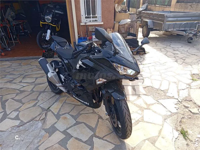 Kawasaki Ninja 400 – Vista 4