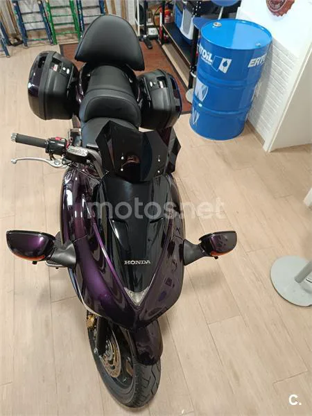Honda DN 01 – Vista 4