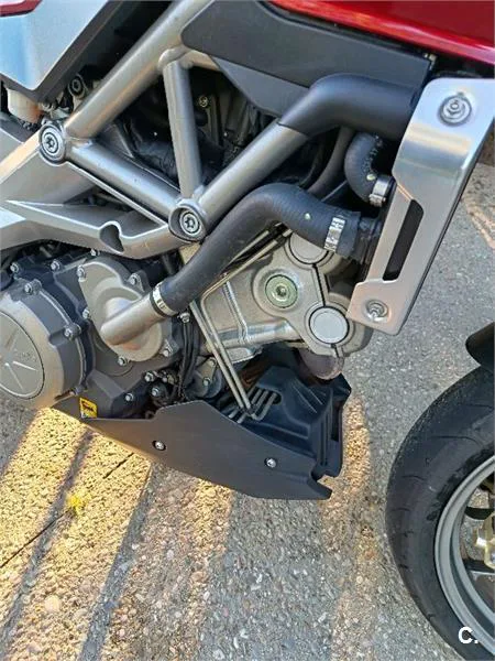 Aprilia Shiver 750 GT – Vista 22