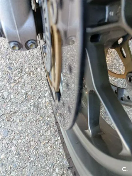 Aprilia Shiver 750 GT – Vista 25