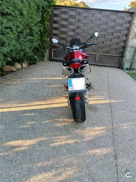 Aprilia Shiver 750 GT – Vista 8