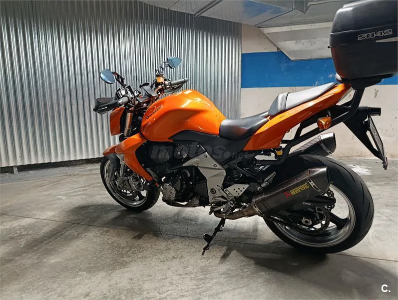 Kawasaki Z1000 – Vista 15