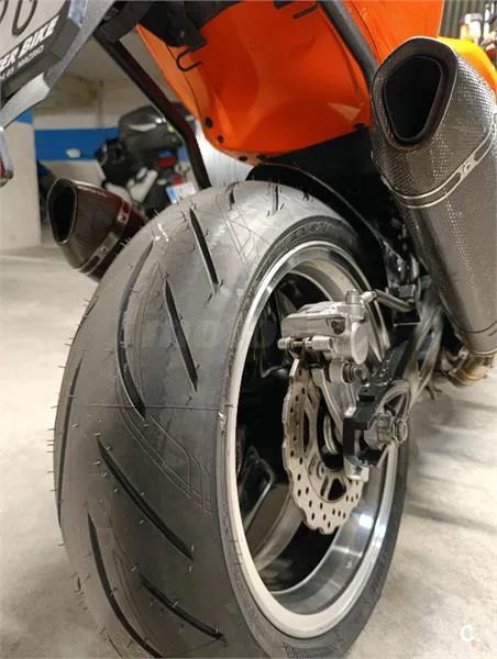 Kawasaki Z1000 – Vista 6