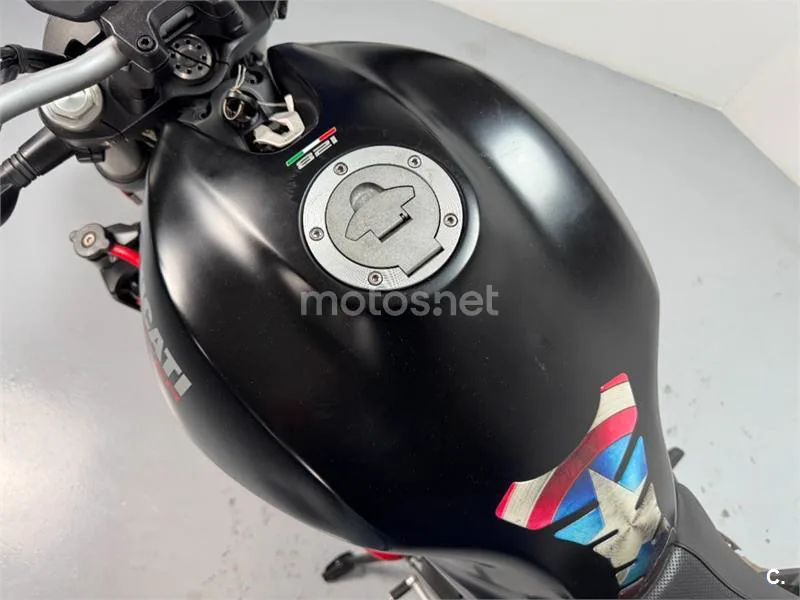Ducati Monster 821 – Vista 11