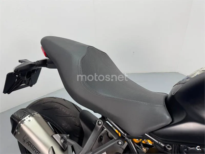 Ducati Monster 821 – Vista 15