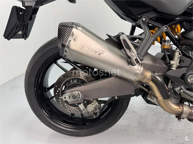 Ducati Monster 821 – Vista 16