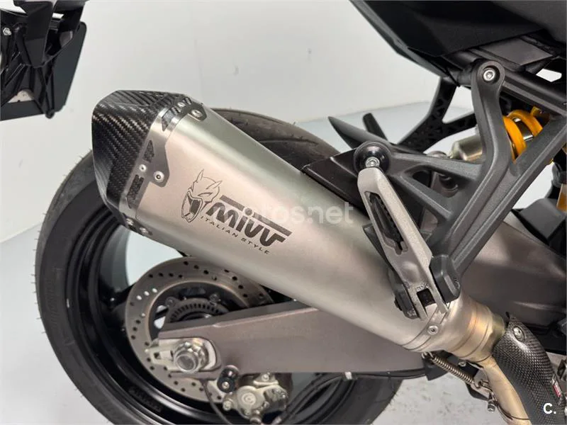 Ducati Monster 821 – Vista 17