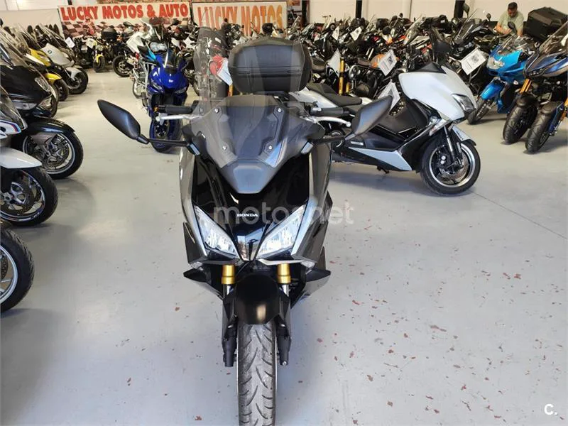 Honda Forza 750 – Vista 11