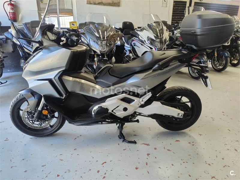 Honda Forza 750 – Vista 13